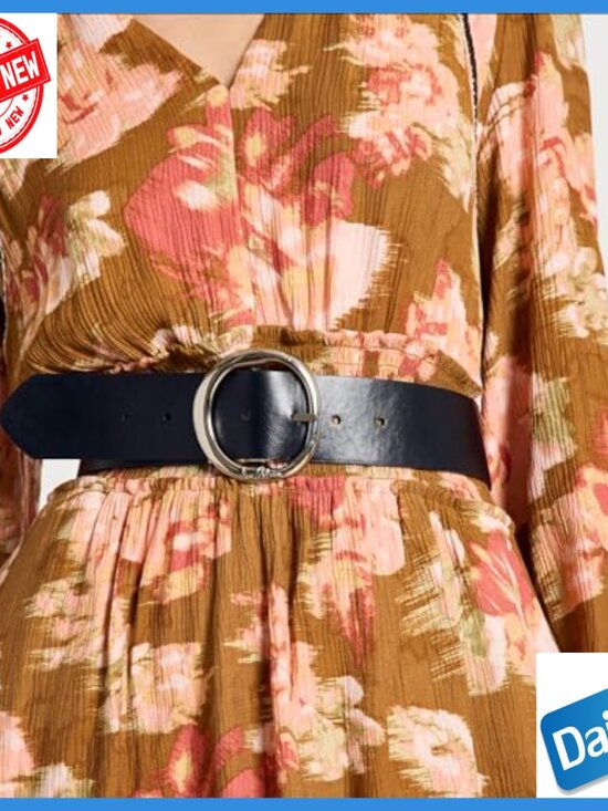 Reversible Leather Belt with Statement Buckle, Size Small main image 6